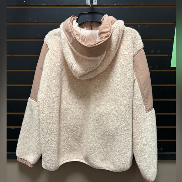 Lead The Pack Pullover Fleece Cozy Cream and Tan Sherpa Pullover - Picture 4 of 4